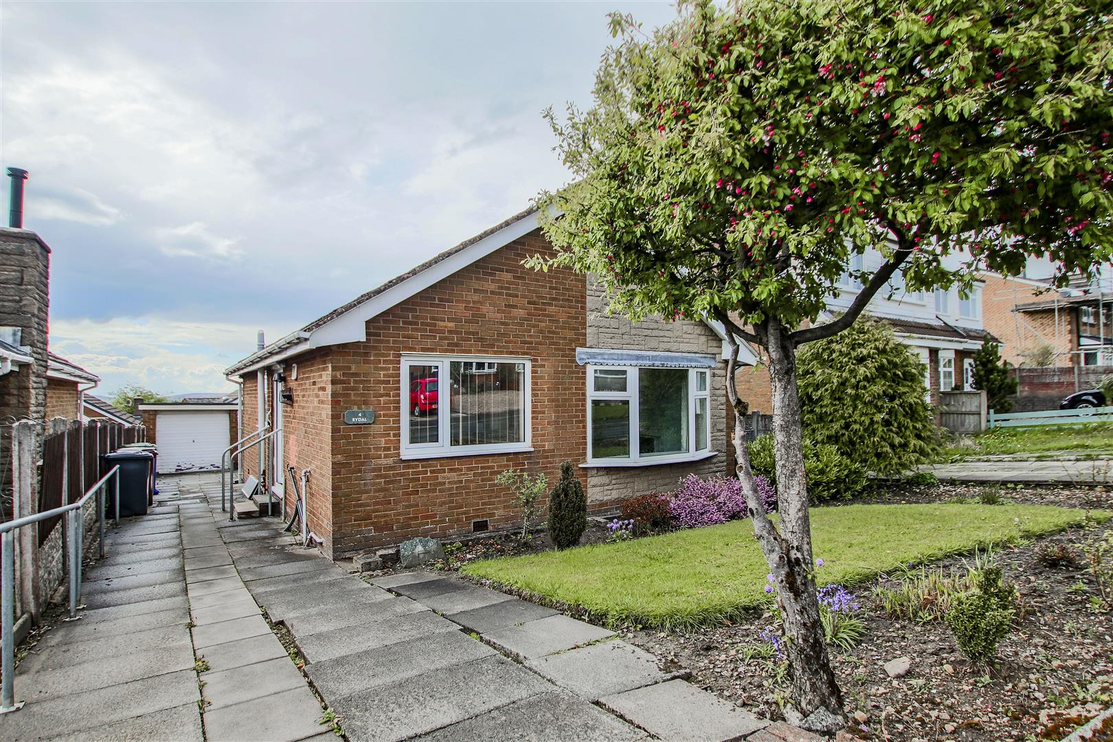 2 Bed Detached Bungalow For Sale - Main Image